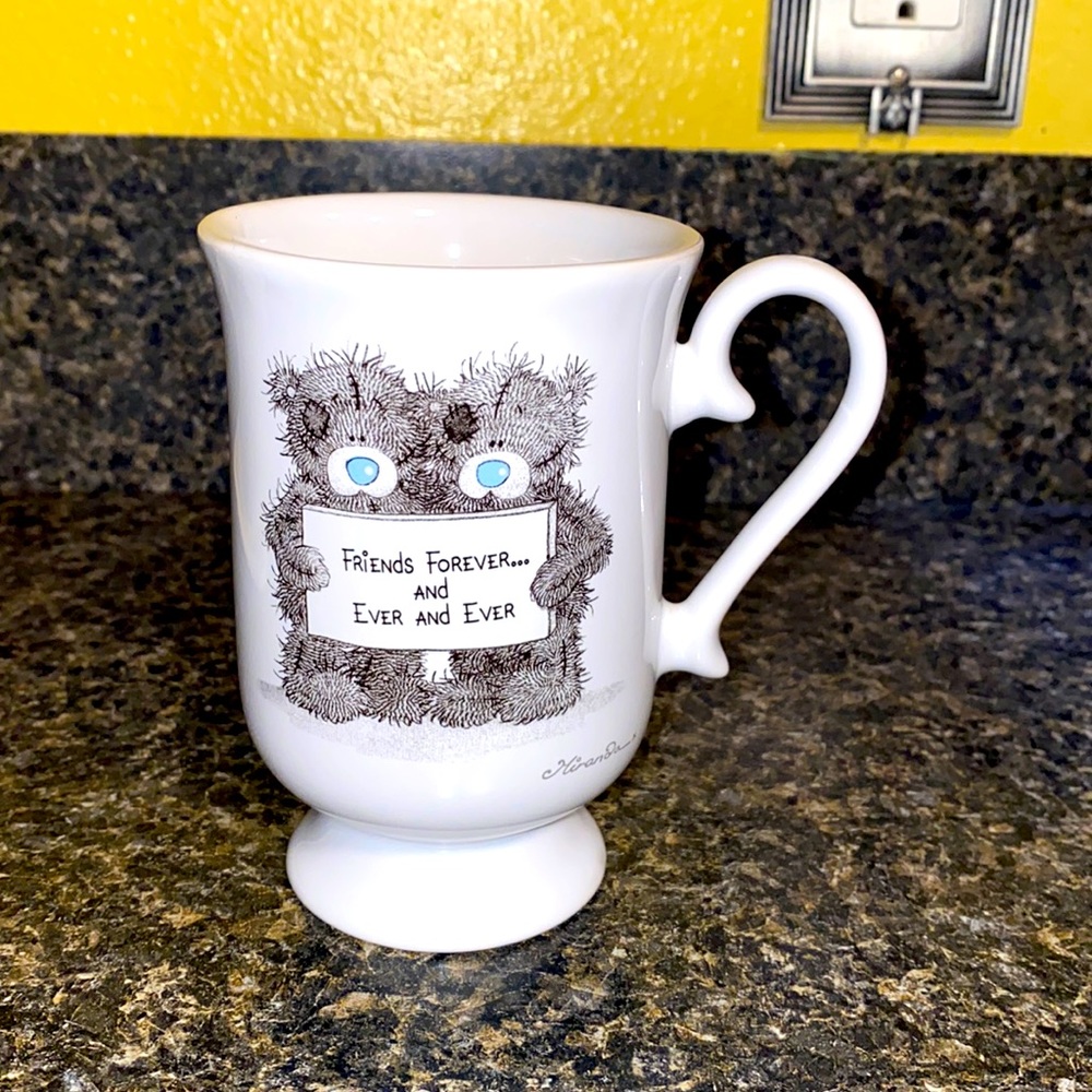 PAPEL GIFTWARE Accents & collectibles “Friends Forever and Ever and Ever” mug